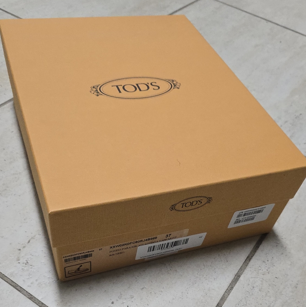 TOD’S - Shoe Box - Picture 2 of 2